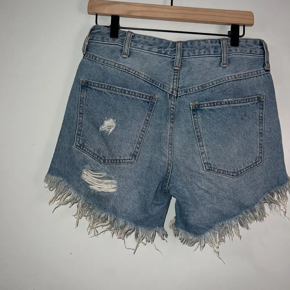 Free people baggy tomboy distressed denim shorts size 25